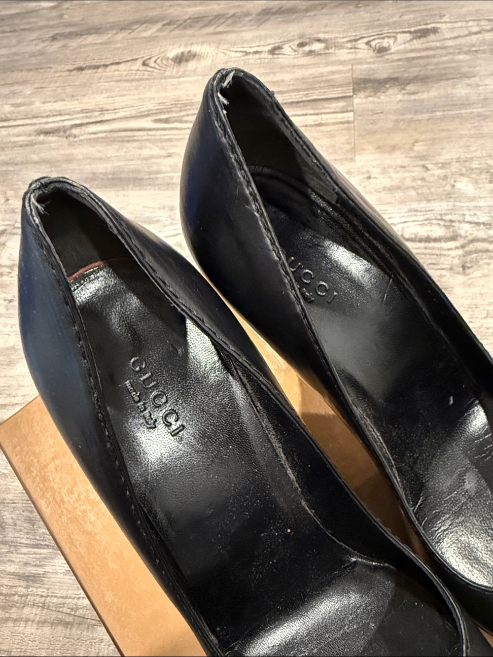 Vintage Gucci Babouska Heart Crest Black Leather Pumps Heels Italy Sz 39 Women’s - Picture 8 of 16